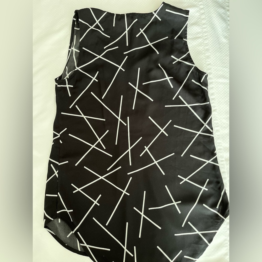 Black and white top